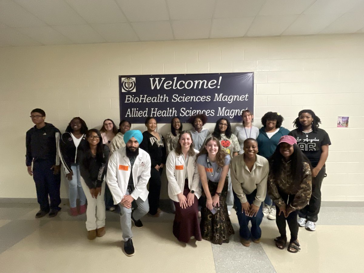 rvhs's tweet photo. A huge thank you to the medical students from @UofSCSOMC for speaking with our Institute for Health Sciences students! 💉💜 Our Blazers gained valuable insights into med school life and the skills they can build now to become successful future candidates. #MedPro #HereOnPurpose #LeadTheStory