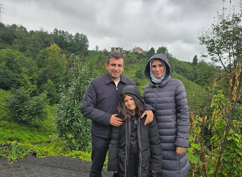 Zorlama yok, seviyorsan kalp bırak…

♥️