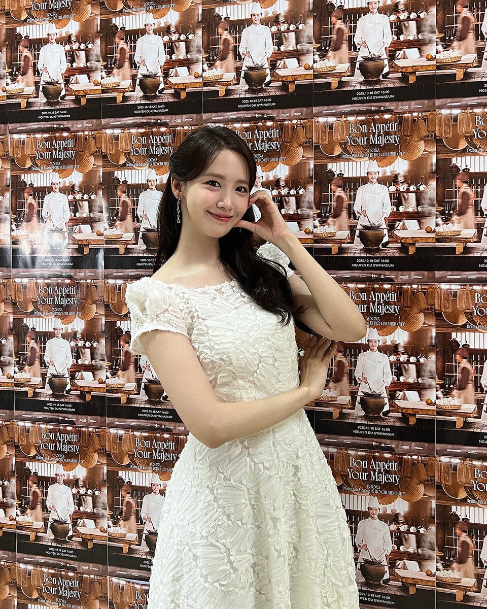 Bon Appétit, Your Majesty
YOONA DRAMA FANMEETING In HOCHIMINH CITY🫶🏻
 
#임윤아 #LIMYOONA
#limyoona__official #융스타그램
#폭군의셰프 #BonAppetitYourMajesty #연지영 #YeonJiYoung
#YOONA_FANMEETING_TOUR