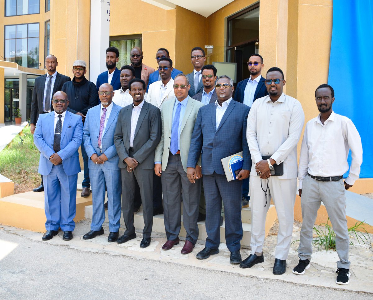 Wasiirka Wasaaradda Kalluumeysiga iyo Khayraadka Badda Dowladda Puntland, Hon. Abdirizak Abdulahi xagaa, oo uu weheliyo Wasiir Ku-xigeenka, Mohamud Gabax ayaa maanta heshiis deeq waxbarasho oo heerka labaad ah (Master Degree) la saxiixday Jaamacadda Pwani <a href="/PU_Kilifi/">Pwani University</a>, Kenya.