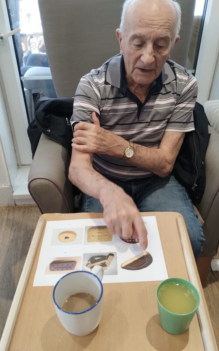 RedmountResHome's tweet image. We have had another busy week at Redmount, including an Italian afternoon, decorating gingerbread men (and eating our creations of course) and a biscuit-themed quiz. Custard creams were definitely our favourite #BusyWeek #FunAndGames #Biscuits #CustardCreams #Gingerbread