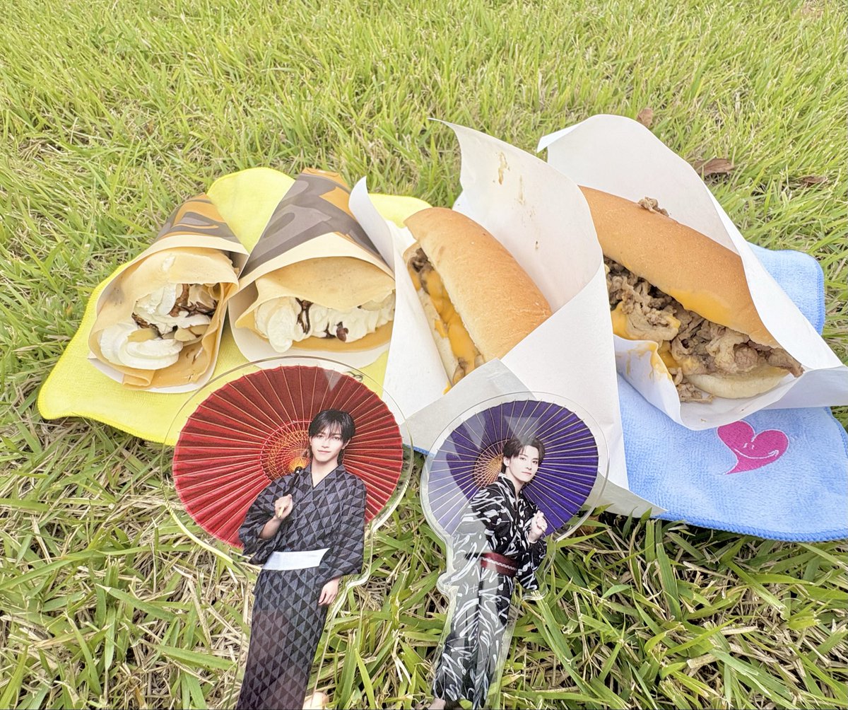 jo1___mckhh's tweet photo. 母と一緒に！
こだわりが凄い幸せな空間でした
ライブは号泣🥲
楽しかった！JO1最高ー！！♡
#JO1_5thAnniversary_祭り 
#JO1好きな人と繋がりたい 
#JAMと繋がりたい https://t.co/s5cT7QmHt5
