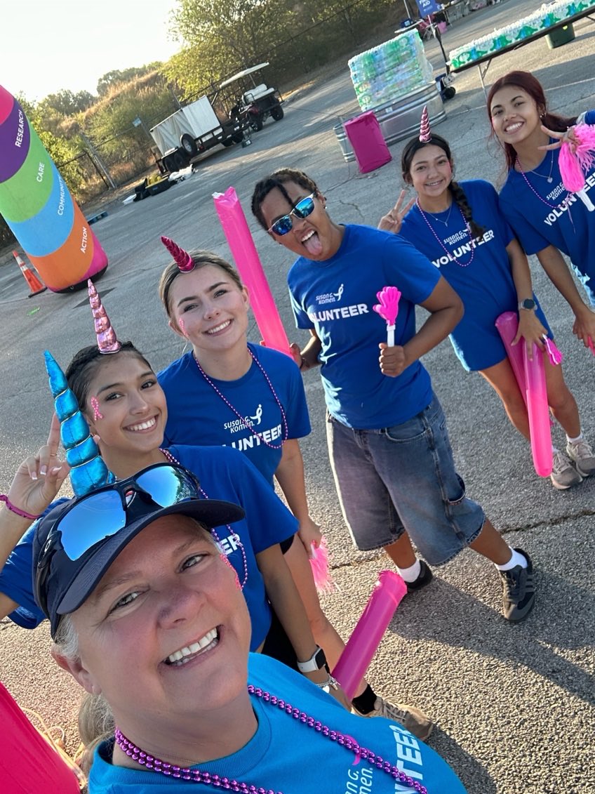 VMHS_XC (@vmhs_xc) on Twitter photo Huge thanks to our XC team for getting up early and volunteering at the ๐ Susan G. Komen Walk๐ Your energy at the finish line meant so much. Weโre so proud of you! ๐โโ๏ธ๐๏ธ #InHonorOfAmy #BreastCancerAwarenessMonth <a href="/SAVeteransHS/">Veterans Memorial High School</a> <a href="/CancerSucks/">CANCER SUCKS</a> <a href="/JISD_ATHLETICS/">Judson ISD Athletics</a> <a href="/SusanGKomen/">Susan G. Komen</a> Huge thanks to our XC team for getting up early and volunteering at the ๐ Susan G. Komen Walk๐ Your energy at the finish line meant so much. Weโre so proud of you! ๐โโ๏ธ๐๏ธ #InHonorOfAmy #BreastCancerAwarenessMonth <a href="/SAVeteransHS/">Veterans Memorial High School</a> <a href="/CancerSucks/">CANCER SUCKS</a> <a href="/JISD_ATHLETICS/">Judson ISD Athletics</a> <a href="/SusanGKomen/">Susan G. Komen</a>