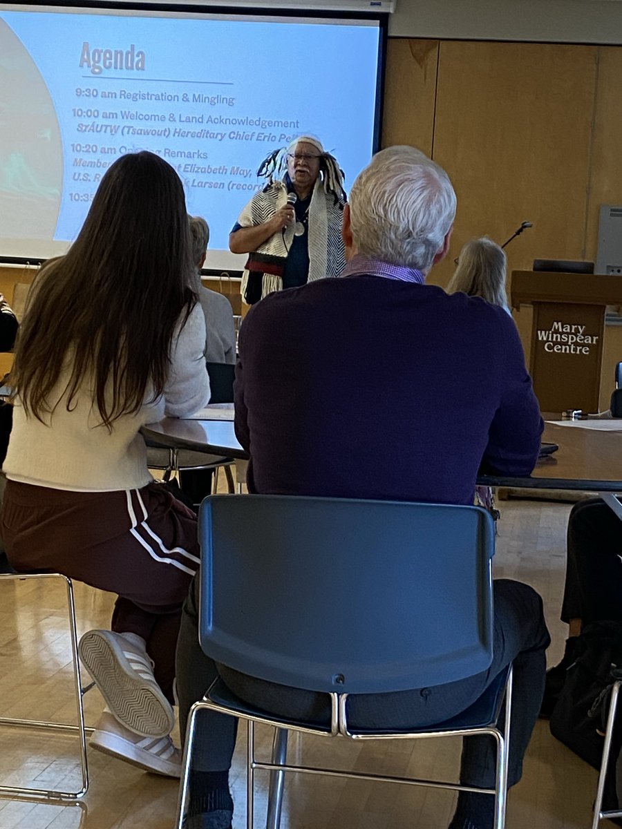 . Attending Cross Border dialogue  <a href="/marywinspear/">marywinspear</a> in <a href="/MySidneyBC/">Explore Sidney</a> organized by <a href="/ElizabethMay/">Elizabeth May</a> &amp; sanjuans.org -a tribute to the ties which permanently bind our two countries. This @ other such conversations are vital to both countries.<a href="/VictoriaRumble1/">@VictoriaRumbleRoom</a>