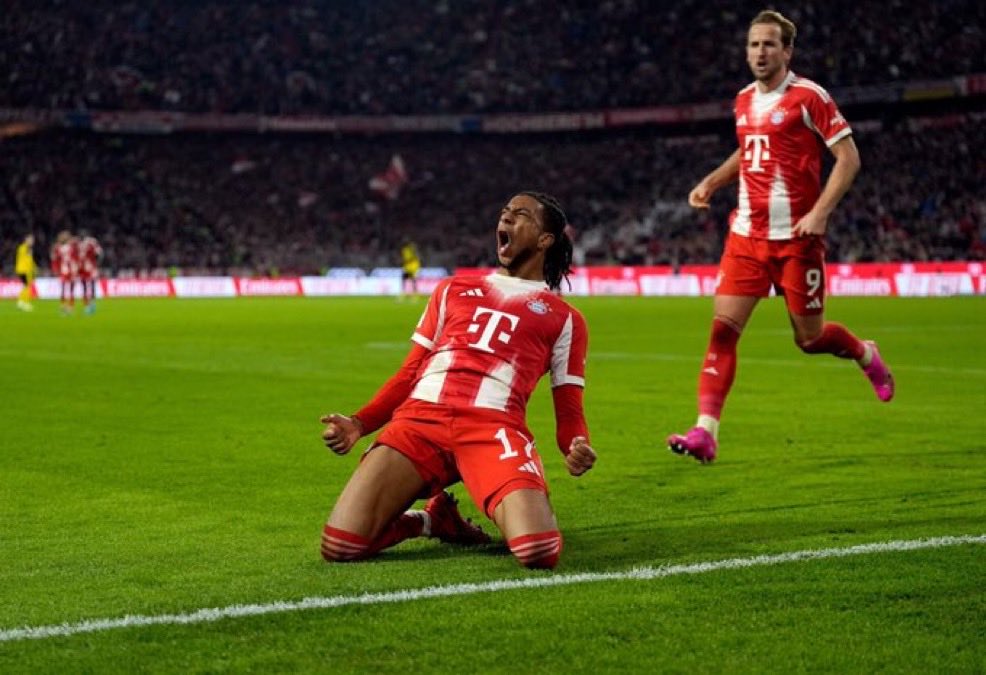 andresweiss_'s tweet image. VICTORIA del Bayern en el Klassiker, con un final muy sufrido, y…

-11 victorias en 11 partidos (empatado como 2º mejor inicio de un club de las 5 grandes ligas)

-1ª victoria del Bayern contra el BVB desde 2023

-Muy mala imagen del Dortmund en la 1ª parte, “arreglado” en la 2ª