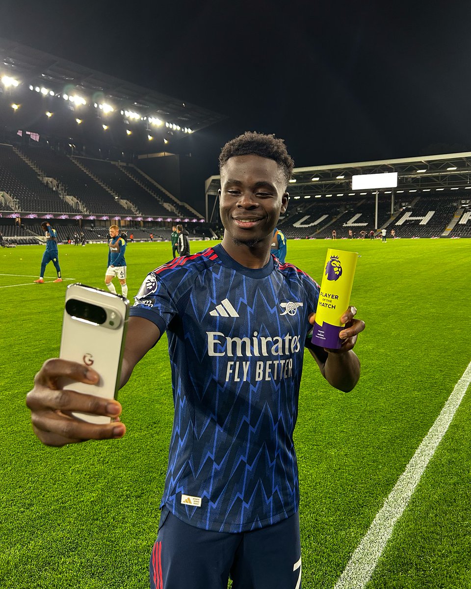 Saturday night souvenir for Saka 🏅

Shot on Google Pixel 🤳