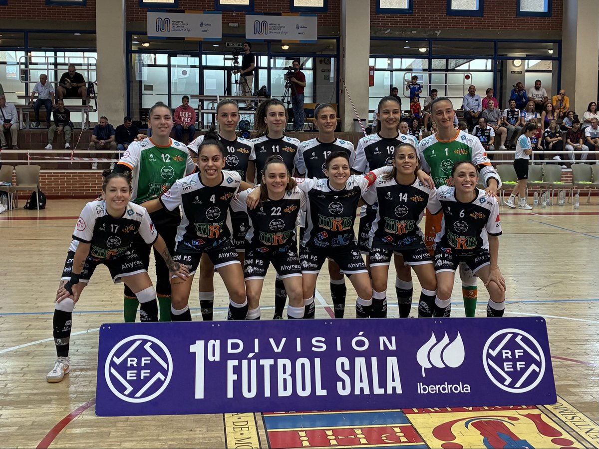 1ª ɪʙᴇʀᴅʀᴏʟᴀ ғs | ᴊ-7

Derrota frente a 𝐏𝐨𝐢𝐨 𝐏𝐞𝐬𝐜𝐚𝐦𝐚𝐫. Gran juego del equipo.

Agradecer a nuestra afición por animarnos durante todo el encuentro.

⚽️⚽️ <a href="/clauugomezz10/">claudia</a>
⚽️ <a href="/claudiabs__/">cbs</a> 
⚽️ <a href="/Aliciabenete_9/">Alicia Benete</a> 

<a href="/FSFMostoles/">MRB MÓSTOLES FSF</a> 4-6 <a href="/PoioPescamarfs/">Poio Pescamar FS</a> 

#VamosMóstoles 🤍🦅🖤