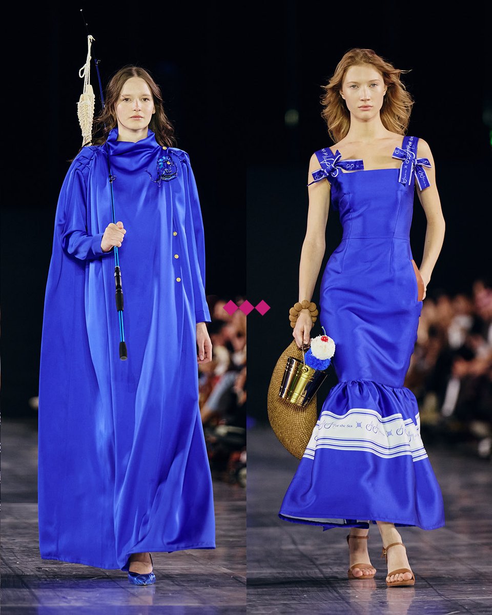 flwa66's tweet photo. #Riyadhfashionweek 
 اروى العمّاري عرض مجموعتها اليوم  عنوانها
ArAm Of The Sea
المجموعة تُعبّر عن سفينة فاخرة تأخذنا في رحلة كروز مميزة على البحر الأحمر اخذتنا من اليابسة وابحرت بنا في رحلة  وتغذية بصرية ممتعة 
حبيت قنديل البحر https://t.co/tWFs7YNi0Q
