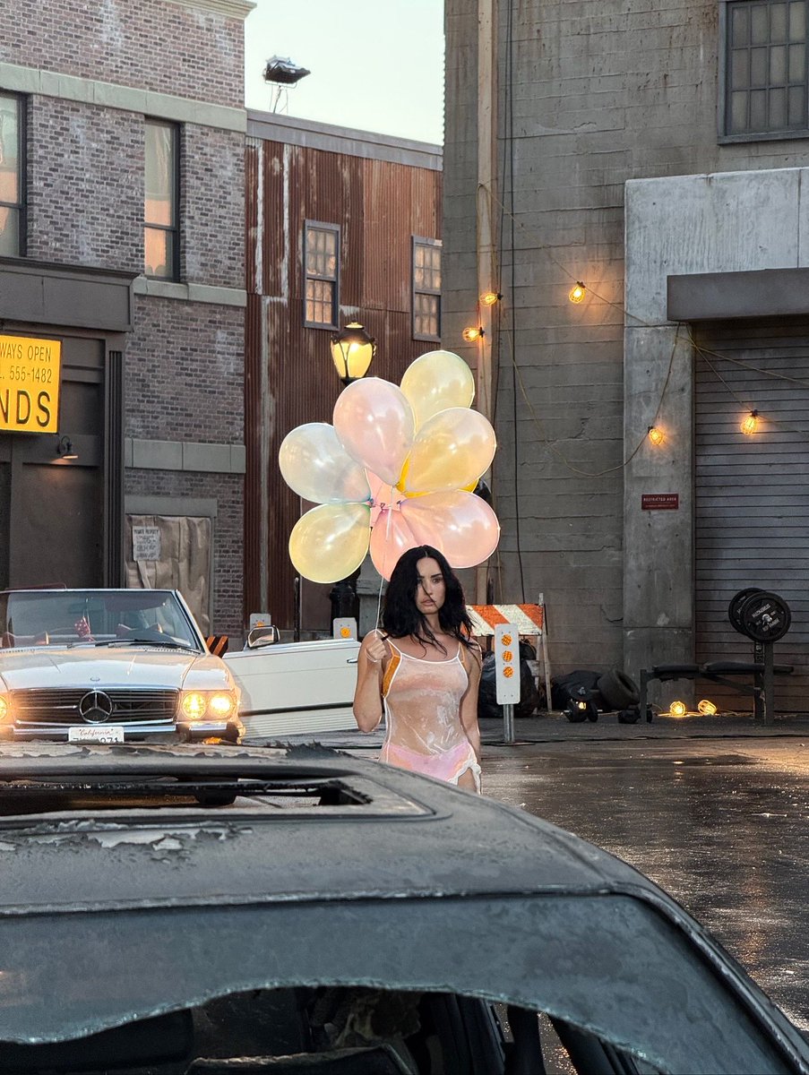 comfrtdemi's tweet image. 2009                                2025