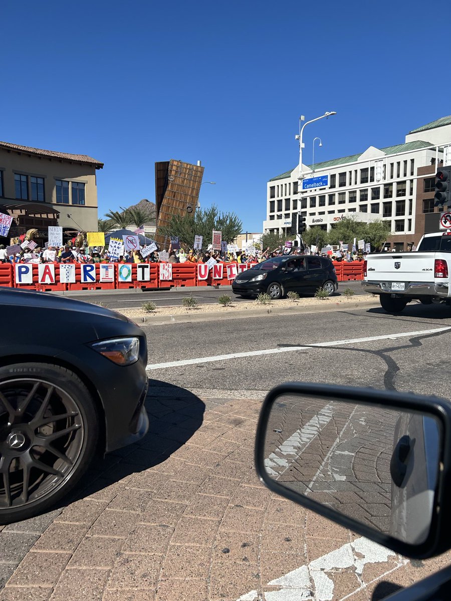 Lisa Carlise🦅🇺🇸 (@carliselisa) on Twitter photo Downtown Scottsdale Arizona. Downtown Scottsdale Arizona.