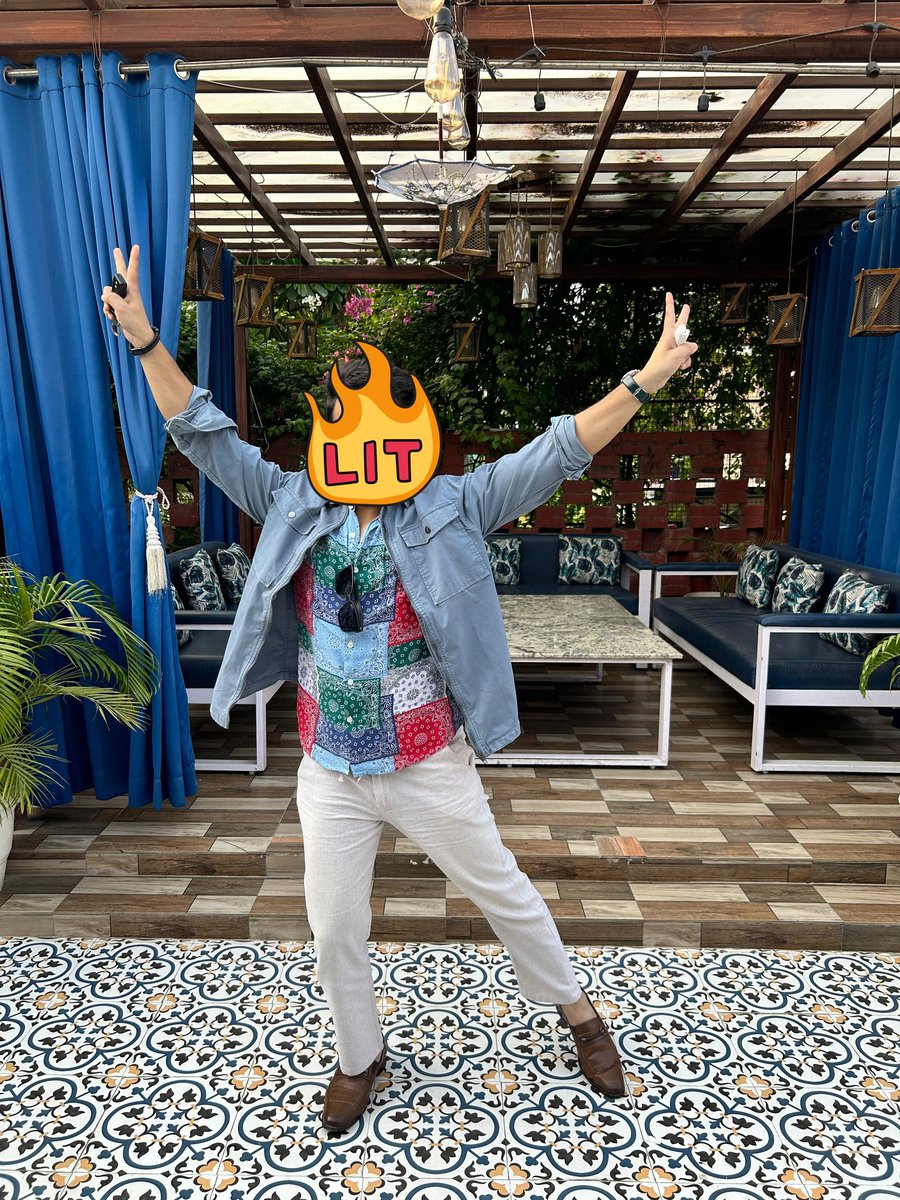 codewithsimon's tweet image. I went out this weekend to meet my college friends after 7 years. One of us is getting married and that's not me :)
So excited for the upcoming week at work ☺️