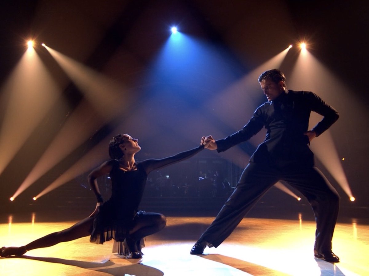raggedydocs's tweet image. one of my fave argentine tangos i’ve seen on this show the music and the routine together gave me chills #strictly