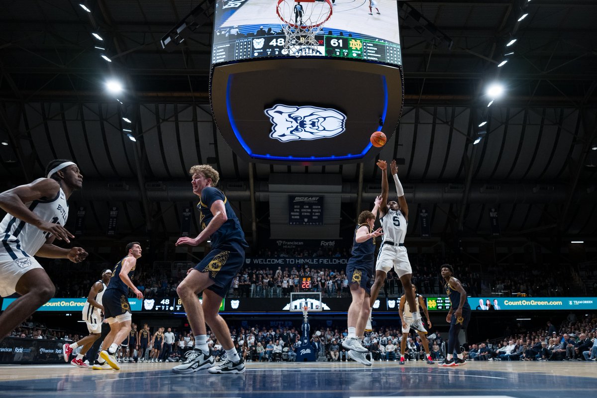 Basketball is back in Hinkle 📸🏀