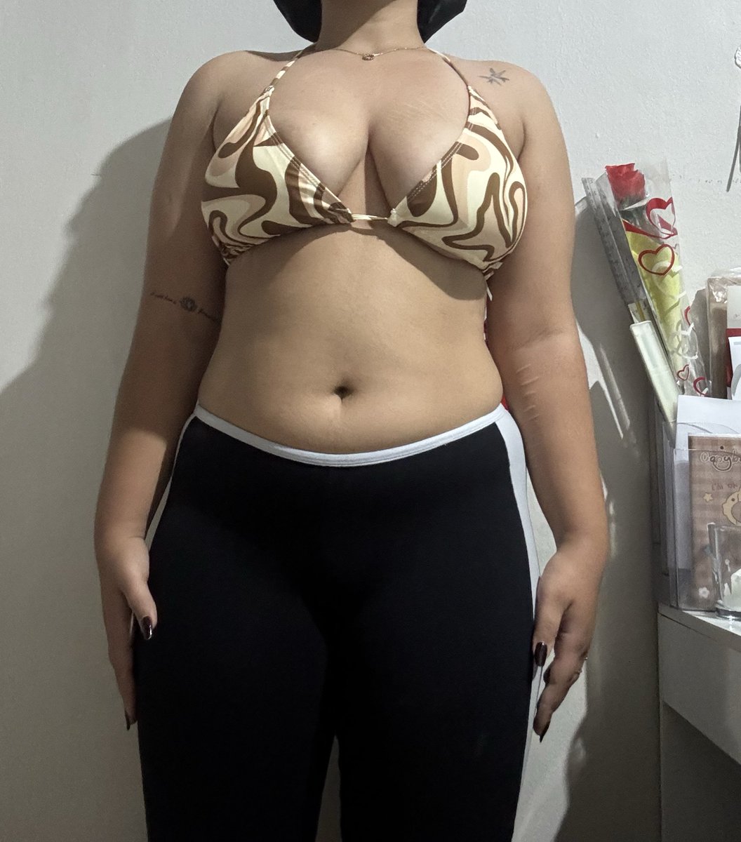 midkcals's tweet photo. Bc de 90 pra 82.6 ja da pra ver alguma diferença? (sim sei que ainda estou imensa) https://t.co/AxOl5dAb5W