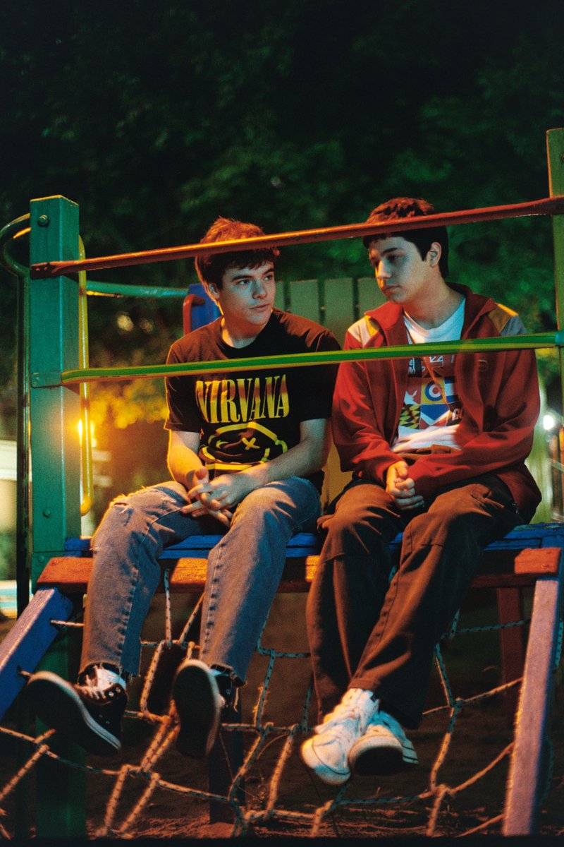 yoadolescente's tweet photo. Cuando los almendros no se pasen de estación buscaré más flores para darte mi canción de amor🥺

El 12 de noviembre #YoAdolescente deja de estar disponible en Netflix. https://t.co/4RqGTvFK3L