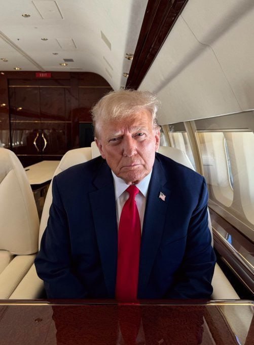 🚨Be Honest: 

Are you Happy that Trump is the President of America 🇺🇸 ?

A. Yes
B. No