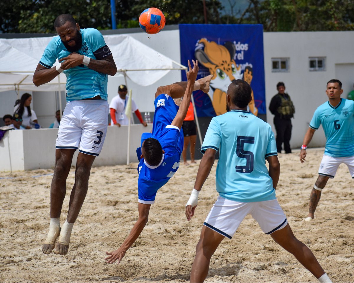 ¡GOLEADA PLAYERA! 🇸🇻🔥

La Selecta venció 5-2 a Panamá y comienza a soñar con el oro en los Juegos Centroamericanos. 🥇⚽️

Los goles fueron obra de Erick Najerá, Melvin González, Rogelio Rauda, Óscar Cruz y Emerson Cerna. La azul y blanco volverá a la acción el lunes ante