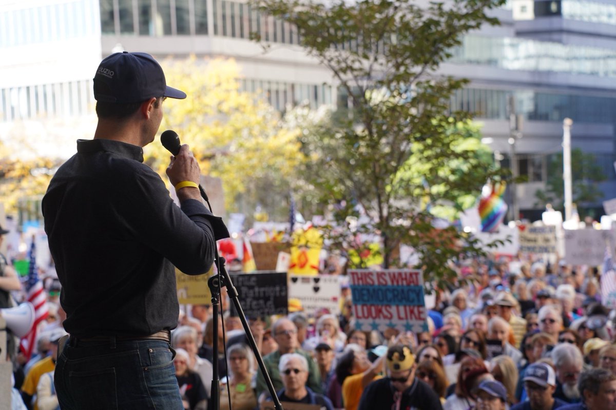 From Pittsburgh to Mt. Lebanon, and all across Western PA, thousands showed up to peacefully protest ✊ 🇺🇸 

DONT GIVE UP THE SHIP!