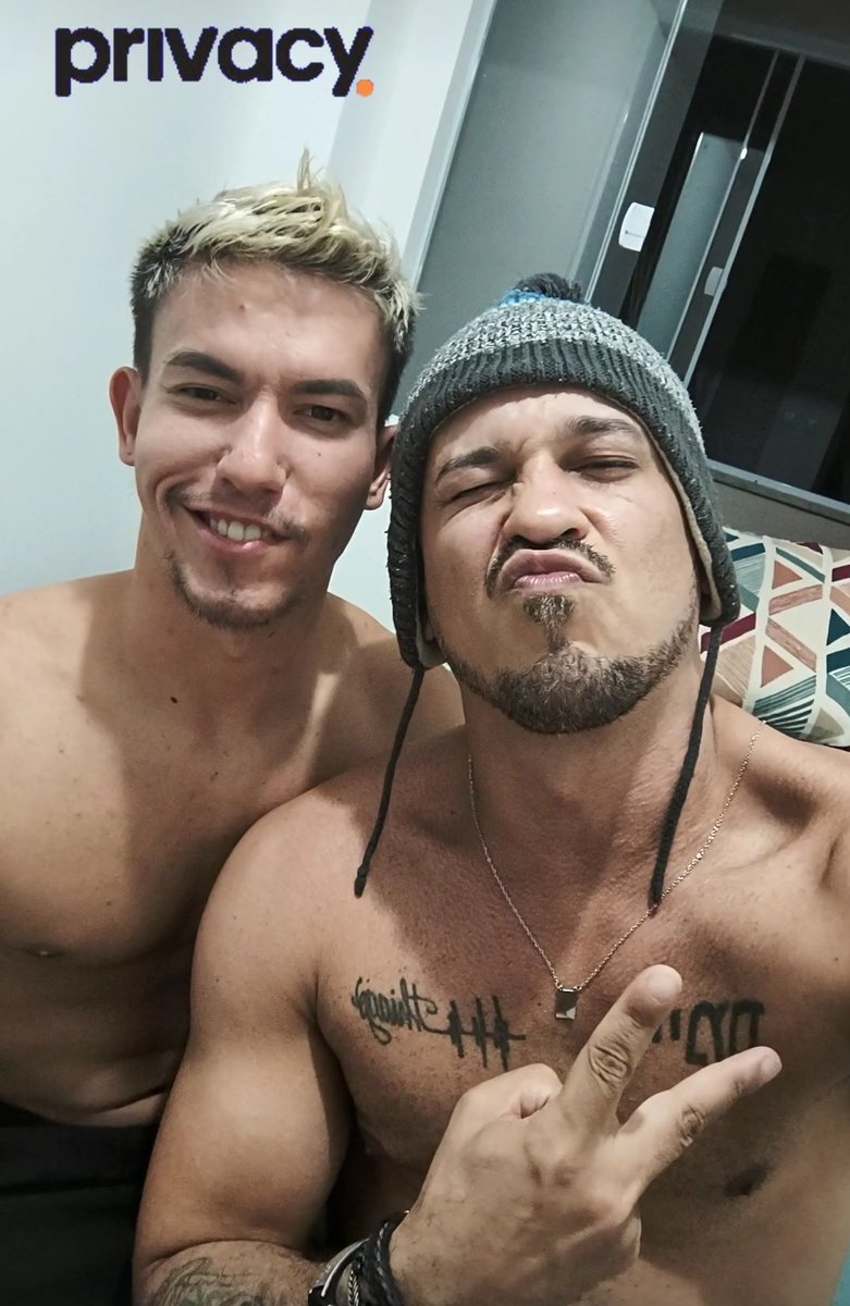 #Chudai 
Ele veio pra Vitória 😏🥵💪 <a href="/ESTAGIARIO_DOT/">Freetas 22CM - Vitória ES📍</a>