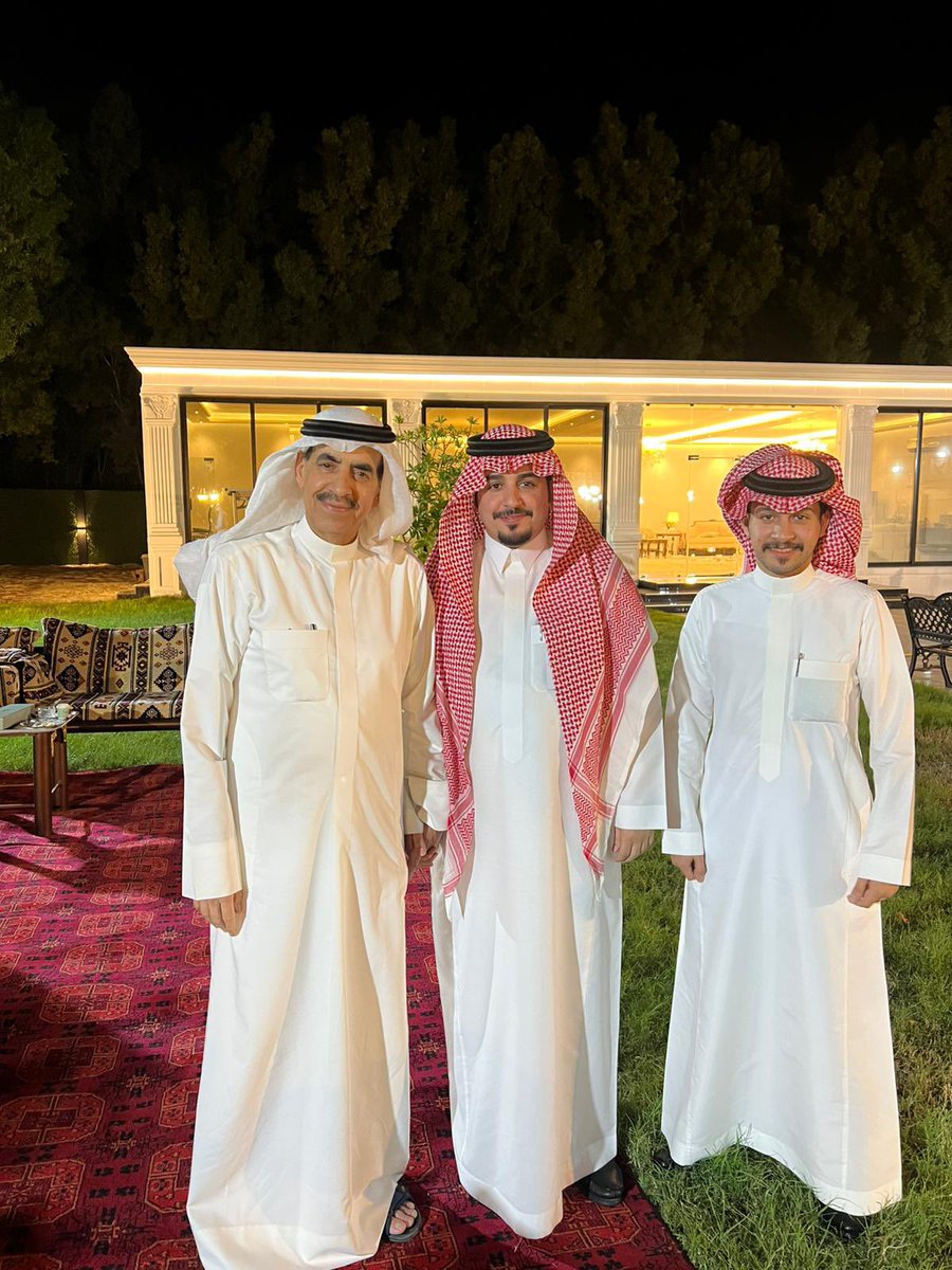 زارني اليوم هذا المساء في ديواني اخي العزيز الغالي الشيخ المحامي سعود مشعل الوجعان الشمري 
يرافقه اخي العزيز تركي مشعل الوجعان الشمري 
وقد تشرفت وسعدت بوجودهم قادمين من المملكه العربيه السعوديه العزيزه الشقيقه