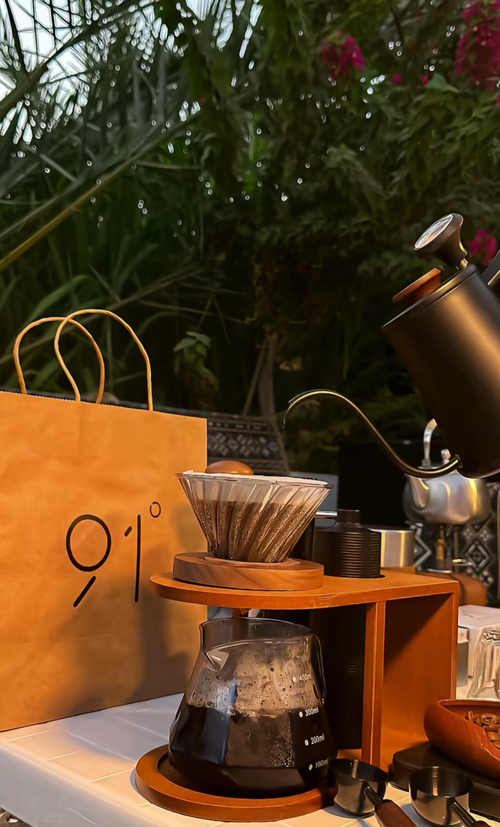 ودي اقصد قصيدة خاصة بهالجلسة اللي تنشراً!
❣️❣️❣️