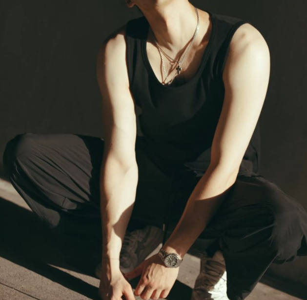 thxcavalry's tweet image. Ya está, se ha vestido.