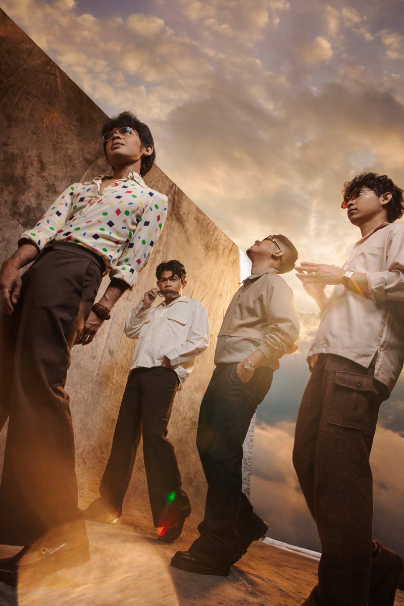 elu lagi elu lagi, elu lagi aje orangnye. "Elu-elukan" Juicy Luicy