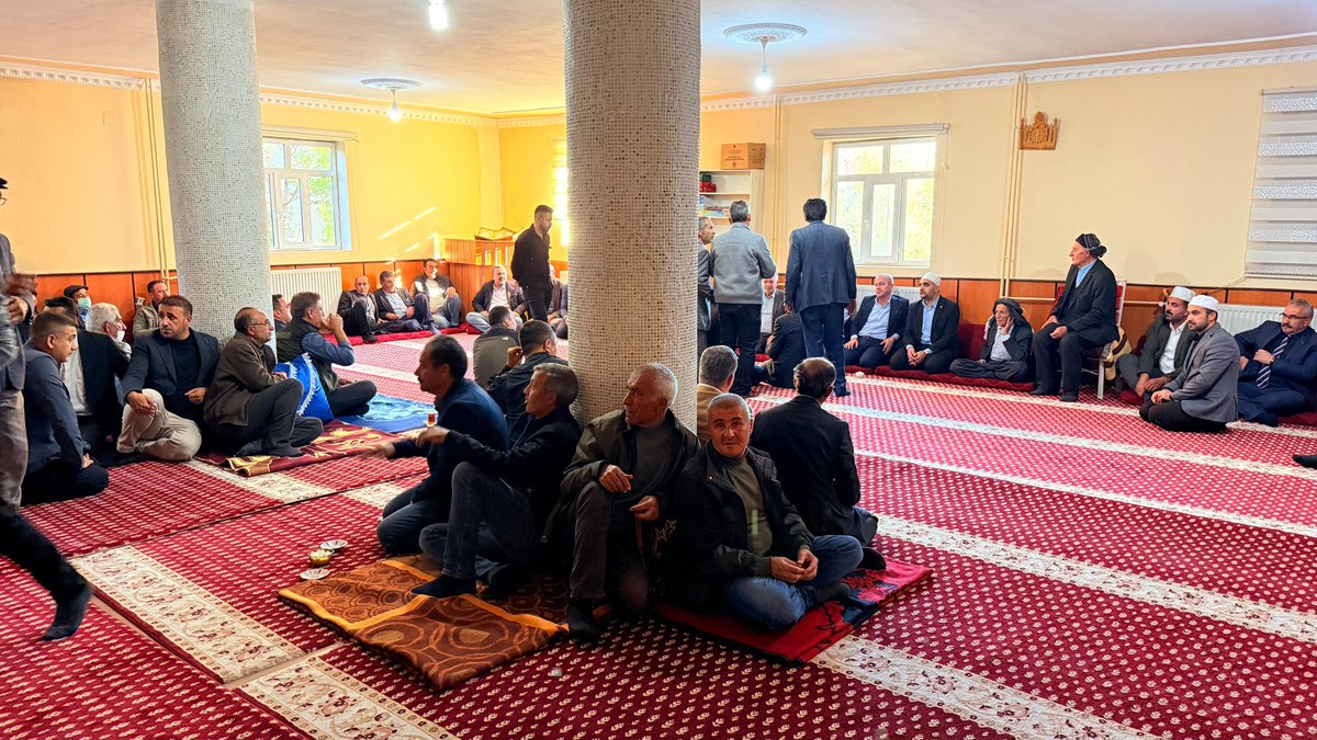 📍Yüksekova 

✅  Kısıklı Köyü Taziye Ziyareti

Valimiz Sn. <a href="/alicelik_64/">Ali Çelik</a>, İlçe Başkanımız <a href="/BurhanYASAR30/">Burhan YAŞAR</a>
ve Teşkilatımızla birlikte;
 
Yüksekova Kısıklı köyümüz sakinlerinden Abdülvehap ÖZDEMİR ve eşi Safiye ÖZDEMİR'in vefatları nedeniyle aileleri ve yakınlarıyla taziye