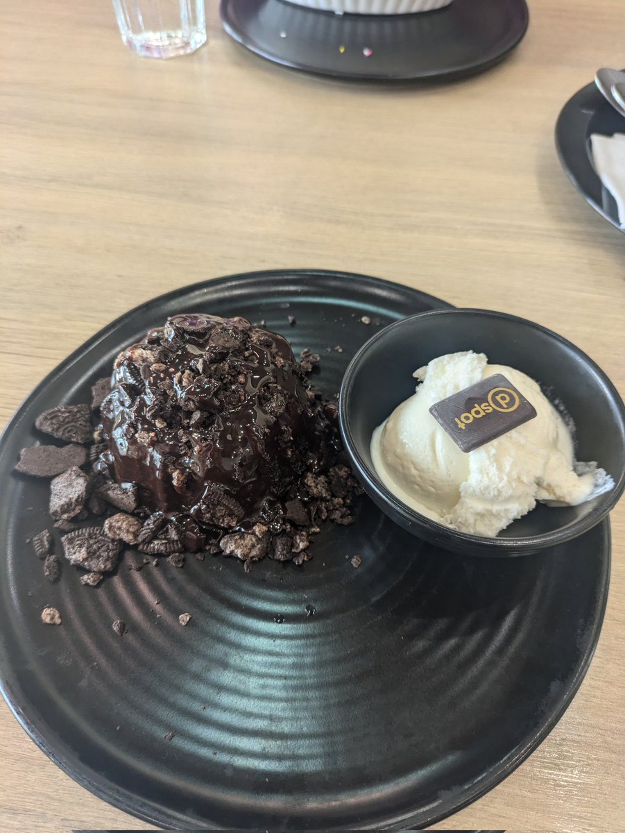 𝕳𝖔𝖕𝖊𝖑𝖊𝖘𝖘 𝖕𝖊𝖗𝖋𝖔𝖗𝖒𝖊𝖗 tweet media