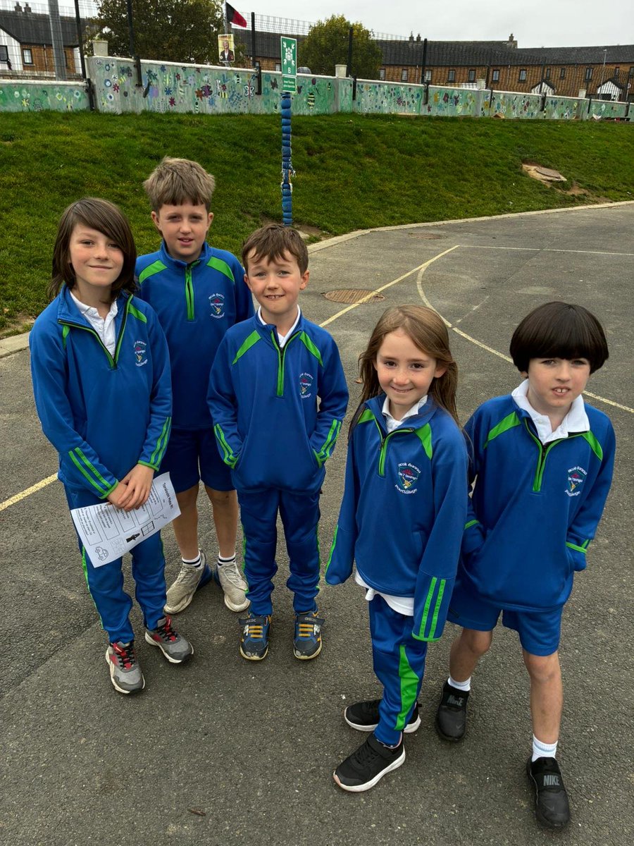 Rinne R1 agus R4 toraíocht mata sa chlós le chéile do Sheachtain na Mata