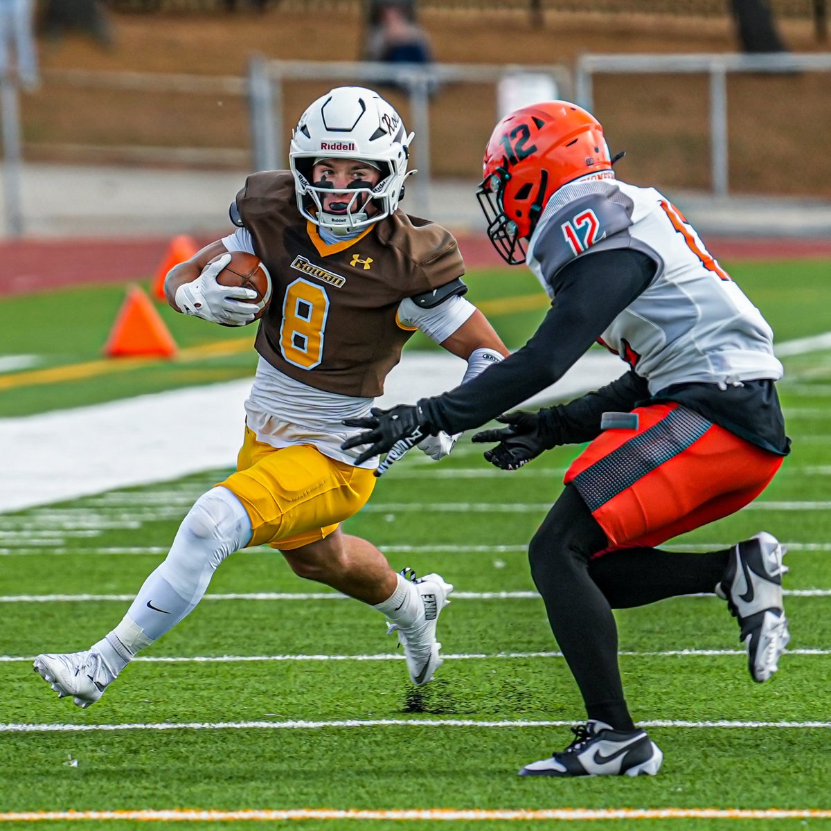 Rowan_Football's tweet image. Profs are HOT 🔥

#d3fb #goprofs #profpride #homecoming #touchdowns