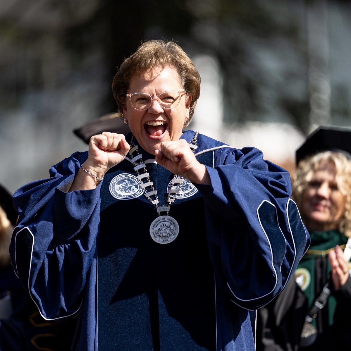 Hood College tweet media