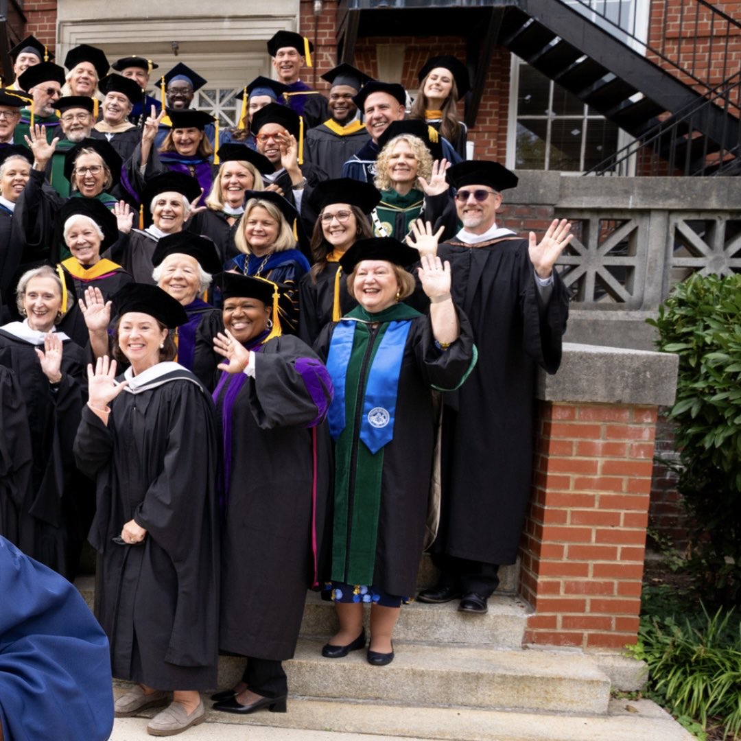 Hood College tweet media