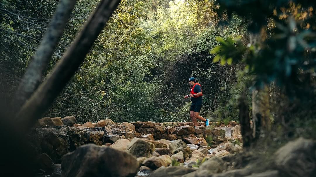 Philani Sengce and Landi Greyling were emotional winners of the Cape Town Trail Marathon on Saturday, while records tumbled in the Marathon and 11km men's races. Read the full story here: diverge.info/2025/10/18/cap…