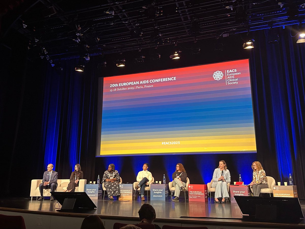 sandulescu_oana's tweet photo. Also at #EACS2025 🇫🇷✨

Privileged to speak on advancing #HIV #PrEP equity 🌍 and improving access 💉💊

#EACS2025 was not only a platform for learning 📚 and collaboration 🙌 but also a chance to reconnect with friends 🤗

Grateful to be part of this passionate community 🤍 https://t.co/9OP5ZmD6Za