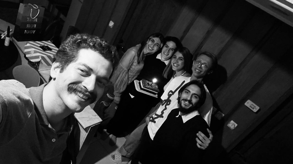 mostafa13337's tweet photo. روزای خوب https://t.co/oOxYche97W