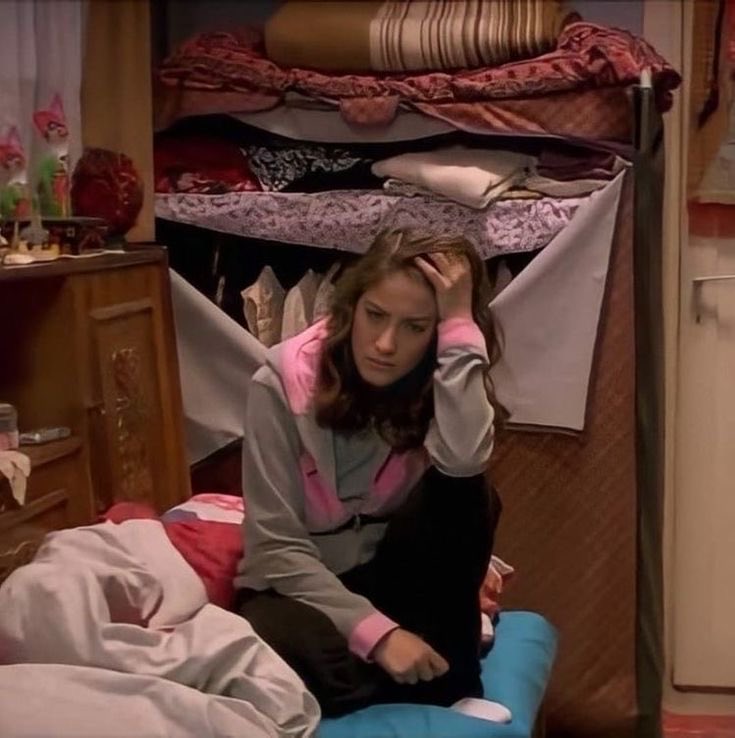 -hep evdesin canın sıkılmıyor mu?
evdeyken hakikaten ben;