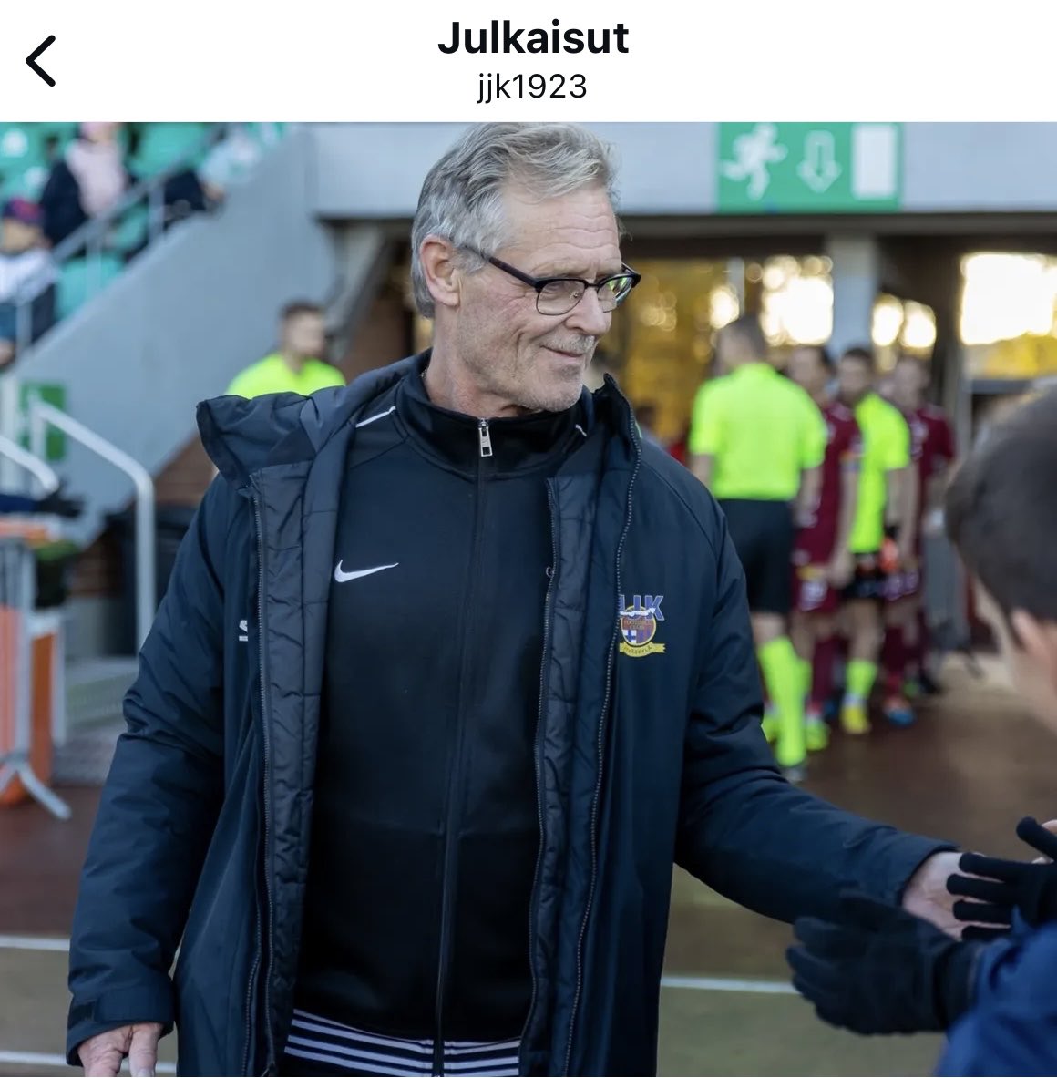 tkotimaki's tweet image. Rakkaus ja uskollisuus omaan seuraan. Pyyteetön työ ilman pienintäkään tarvetta nostaa itseään esille. Vaatimustaso, asioiden hoitaminen viimeisen päälle.

En ole oppinut jalkapallossa keneltäkään muulta näistä niin paljon kuin 30-vuotisen pestinsä lopettavalta Valttu Korhoselta.