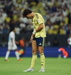 الف مليووون مبروووك الفوز ياعشاق العالمي 
النصر متعه بصرية ماشاء الله 💛💙
وثلاث نقاط مهمه 🫶🏻👏🏻

#النصر_الفتح