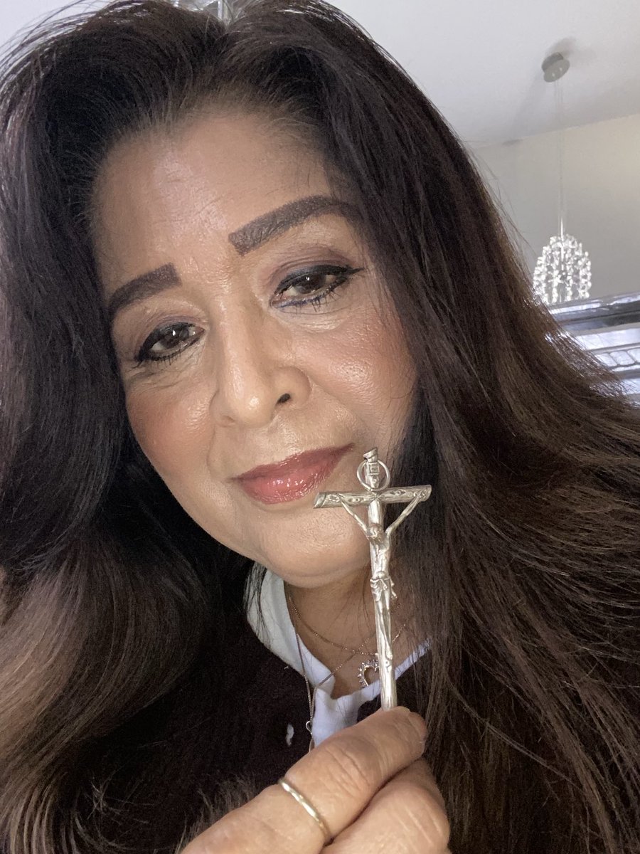 marias1914's tweet photo. Dear Jesus,                         I ❤️ you so much. ❤️😊📿🙏🏼⛪️. Mary I ❤️ you so much. ❤️. Joseph I ❤️ you so much. ❤️. Jesus you make us stronger, better. Every day we thank you 🙏🏼. You show us how important forgiveness is. 🙏🏼 How to pray 🙏🏼. And more!!!! https://t.co/5U3f6C5afW