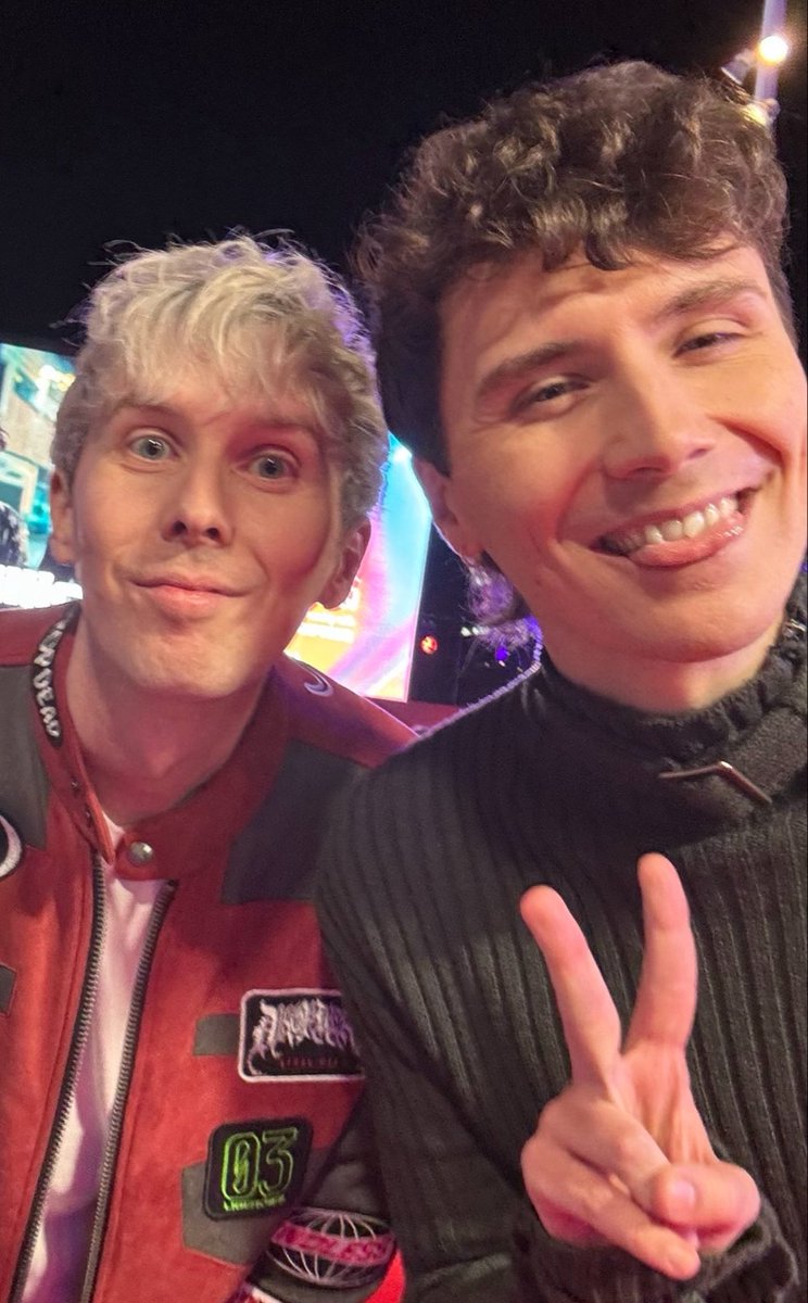 theamazingphil's tweet photo. i wish i could be nonchalant but unfortunately i’m insane LOOK AT THEM 😭😭 https://t.co/Ejxfqobqxp