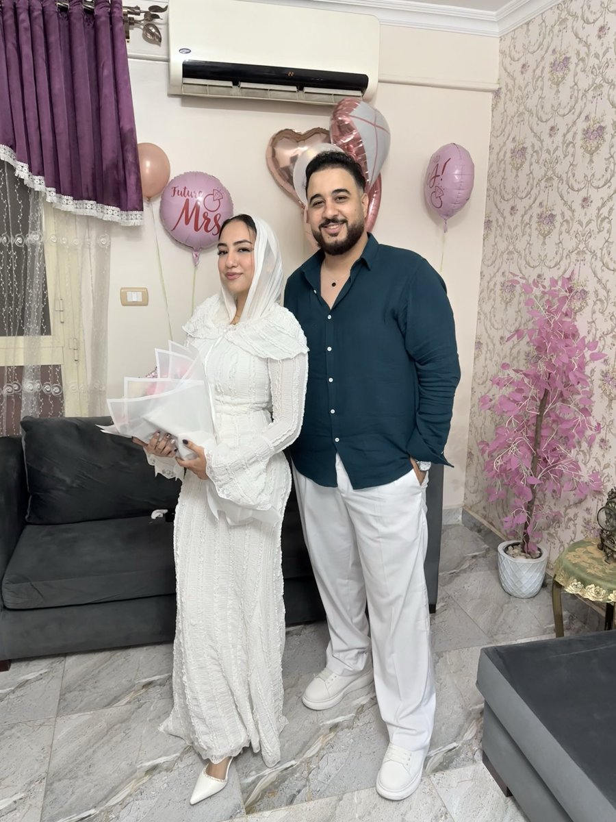 Ali_Elnweshy's tweet photo. طب يا جماعه احب اقولكم ان الحمدلله الذى تتم بنعمته الصالحات 😂♥️ https://t.co/K6P5WBP7f9