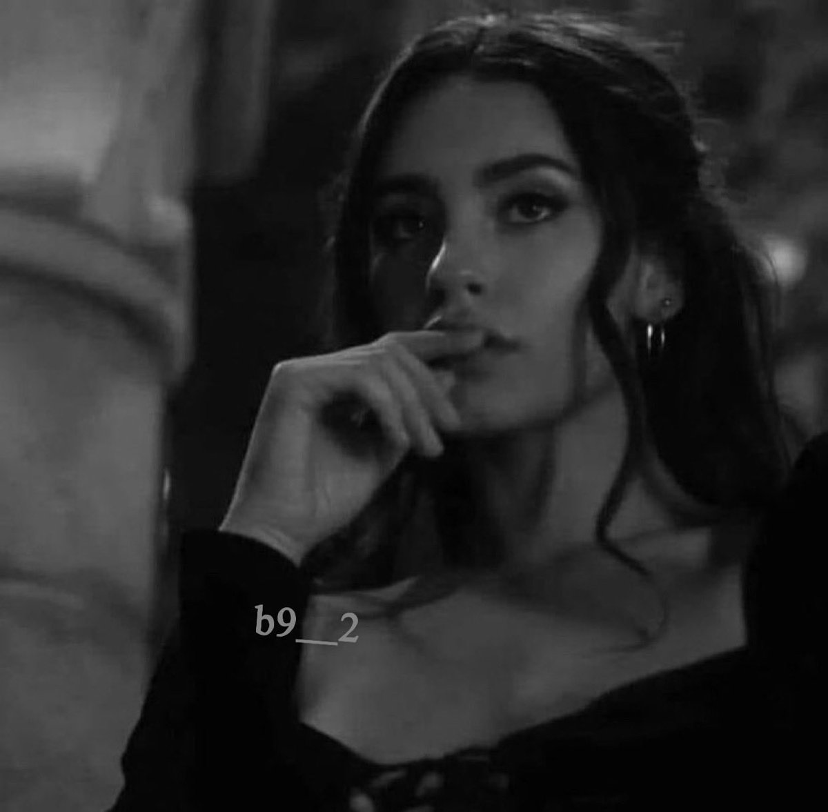 خذني معك في رحلةٍ مالها تشريع
على وين ؟ ما تفرق لكن لا ترجعني ♥️