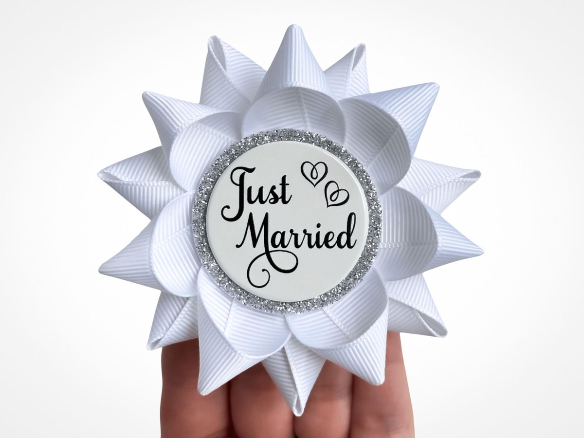 PPerceptions's tweet image. Just Married Pin Newlywed Gift for Bride, Honeymoon Sign Keepsake Pin, Destination Wedding and Elopement Gifts, Bridal Shower Gift in White tuppu.net/497a5b3a #shopsmall #handmadegifts #partyplanning #Etsyshop #weddings #ElopmentPin