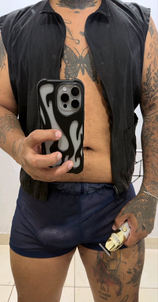 Ya agendaste tu cita ? 💈🔥😈🩲💦

BARBERÍA EN BOXERS 
#bogota