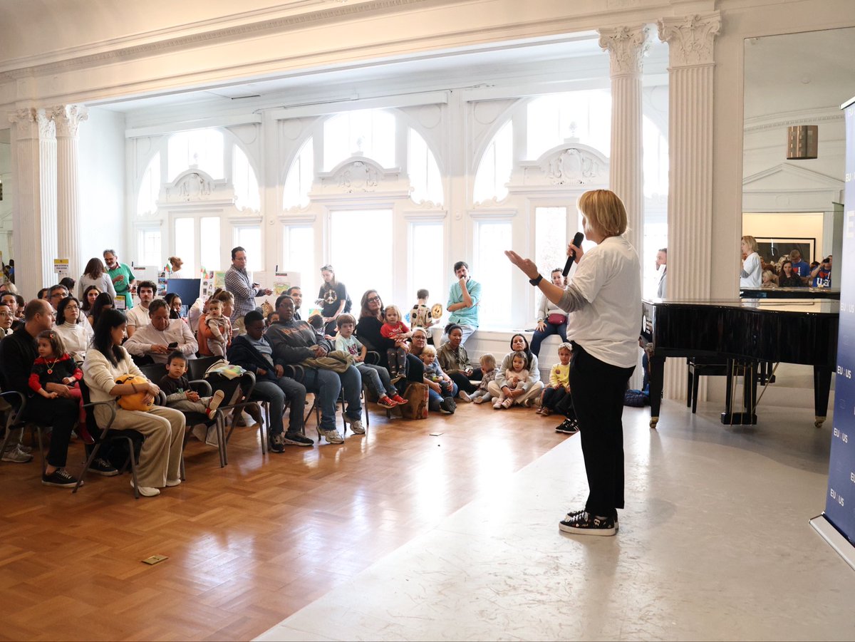 EUAmbUS's tweet image. Europe is for everyone, young and old. For almost 20 years, #KidsEuroFest has been the best way for local children under 12 to experience the countries that make up the EU. Happy to stop by today and witness the happiness of so many families as they experience Europe.