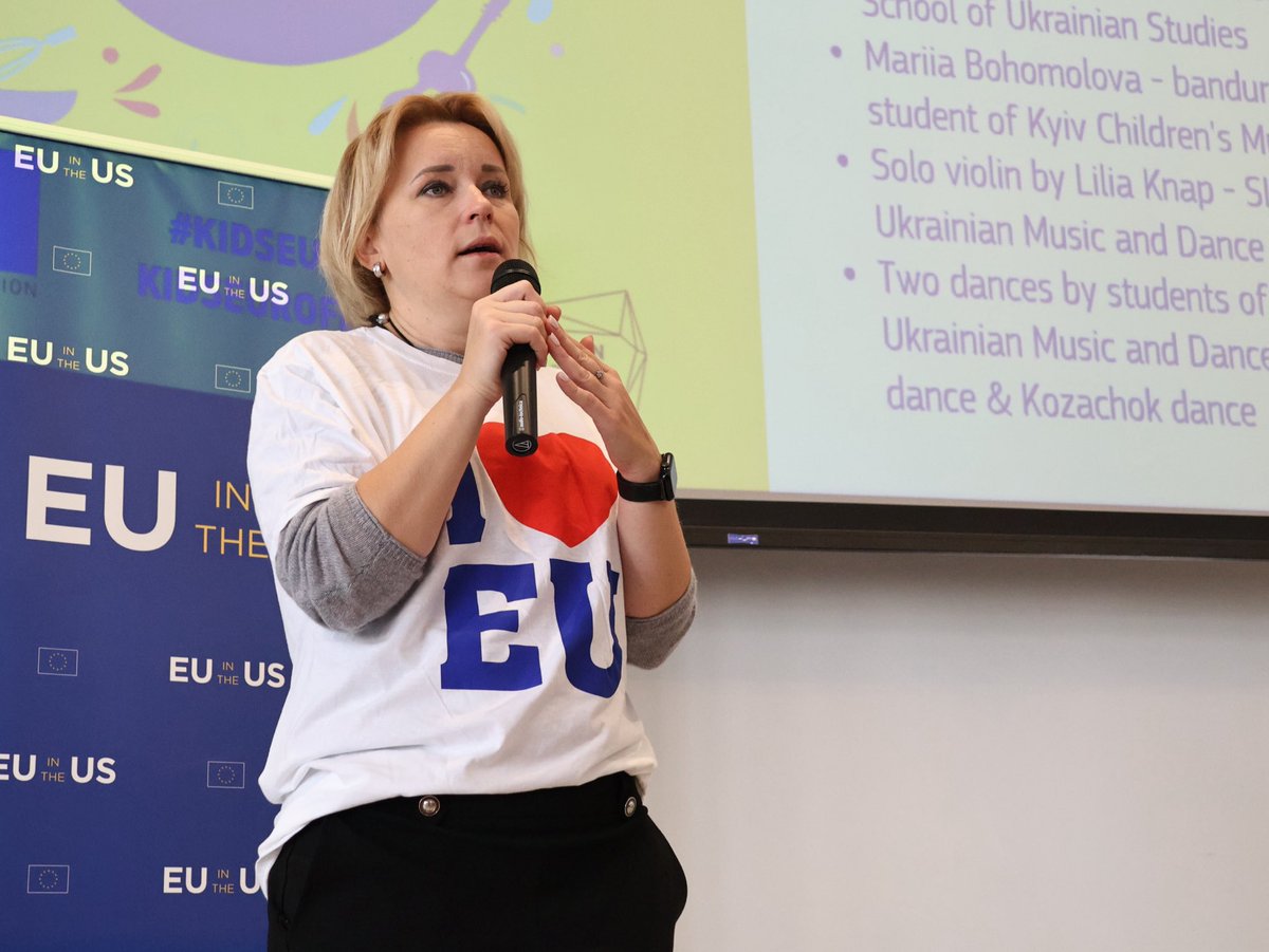 EUAmbUS's tweet image. Europe is for everyone, young and old. For almost 20 years, #KidsEuroFest has been the best way for local children under 12 to experience the countries that make up the EU. Happy to stop by today and witness the happiness of so many families as they experience Europe.