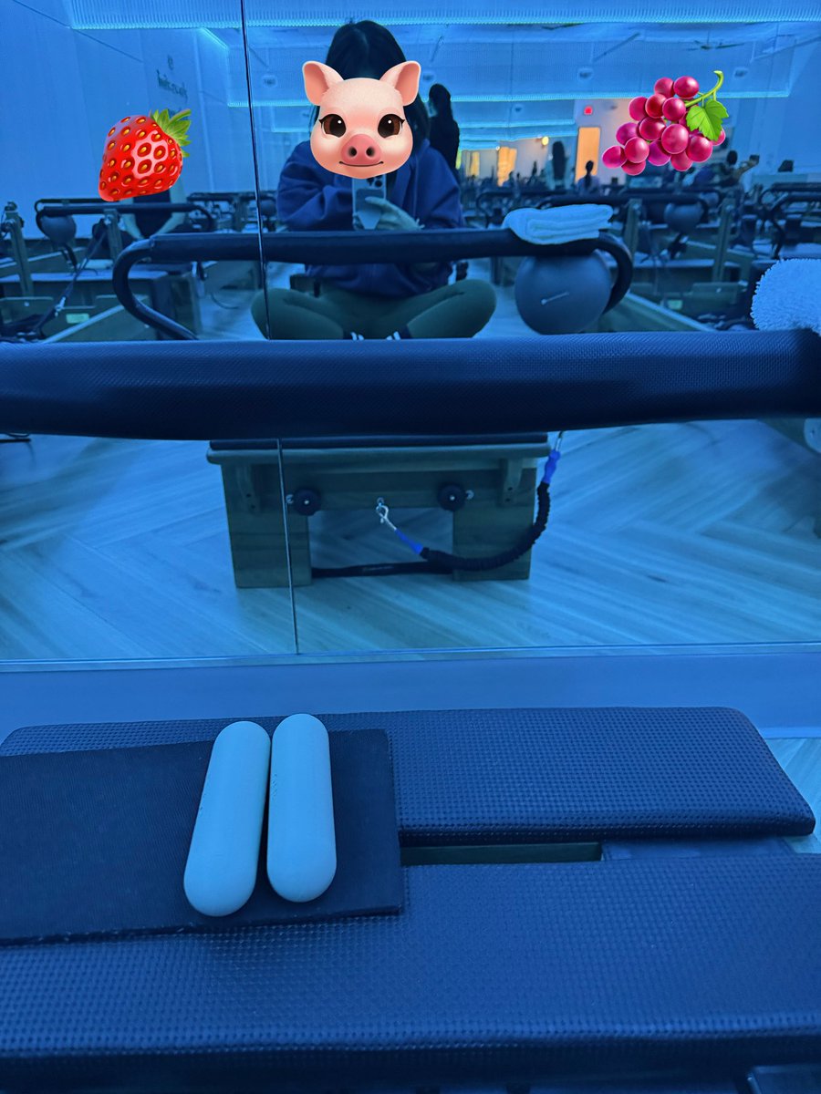 novmbr_nam's tweet image. 早朝からピラティス行って（ちょい尻トレして）ホットヨガ行ってもう1日終わった気分。

朝なのにもう夜ですかってシャバーサナから起き上がった時思ったもん。こんなリラックスすることある笑

 #Pilates  #HotYoga