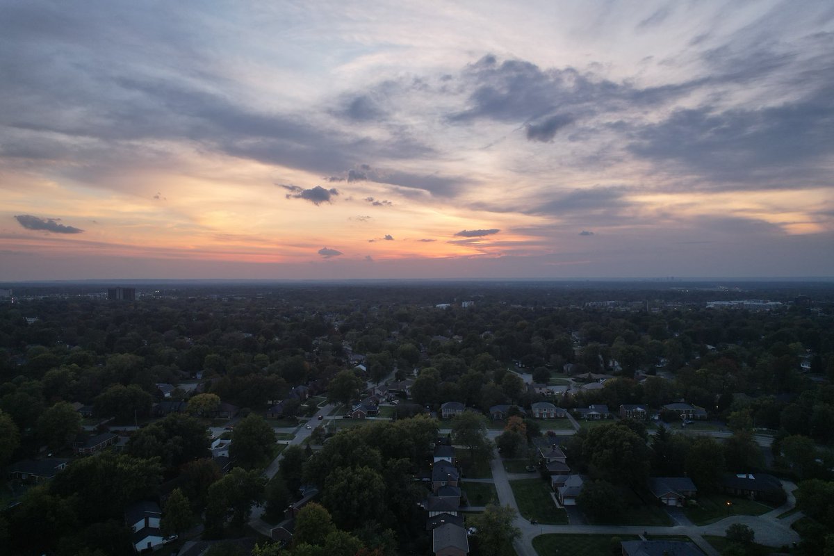 mammatusman's tweet image. #drone #sunset #kywx #inwx #clouds #colors