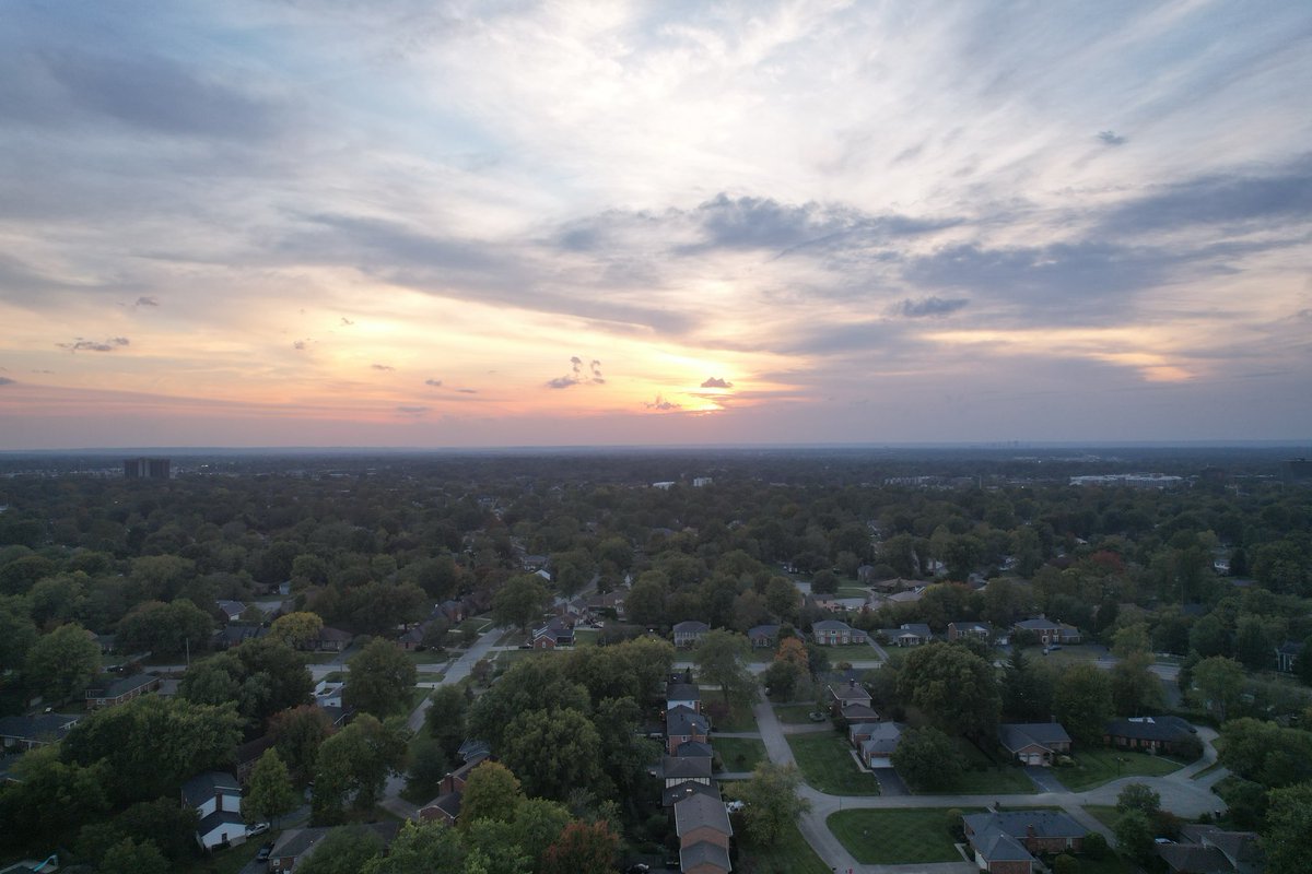 mammatusman's tweet image. #drone #sunset #kywx #inwx #clouds #colors